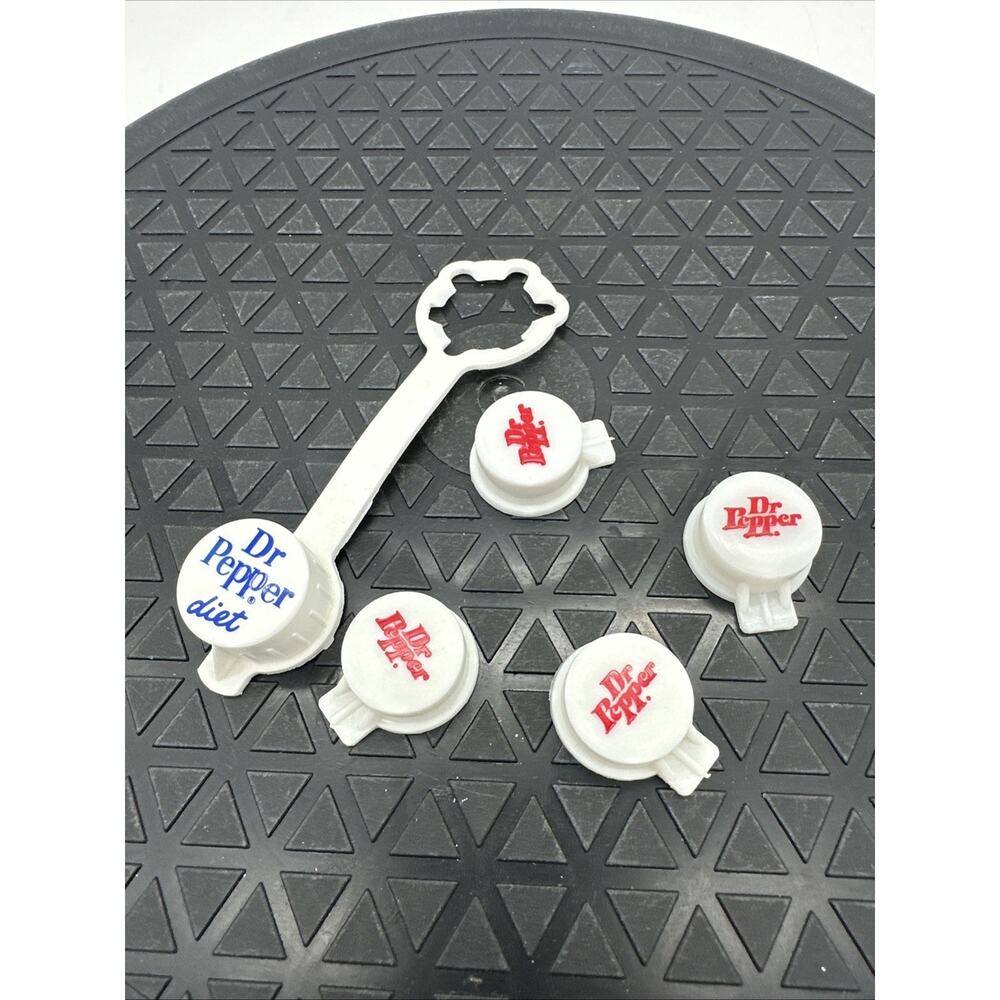 Vintage Dr Pepper Advertising Plastic Bottle Caps/Straw Toppers Lot Of 5